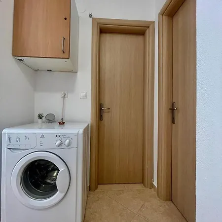 Apartment Dida *